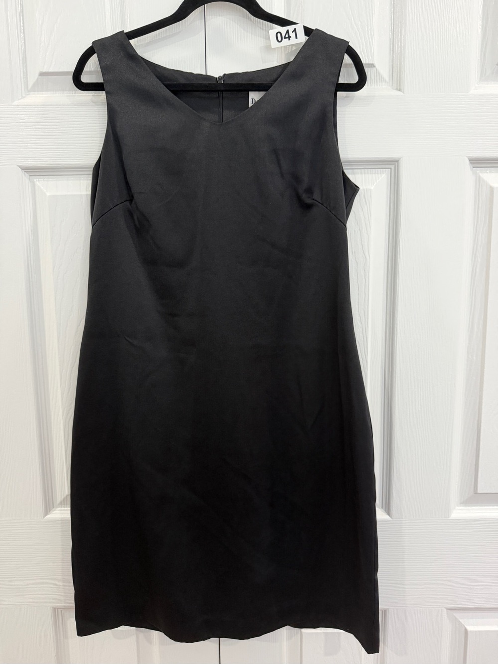 Danny & Nicole Black Sleeveless V-Neck Midi Dress